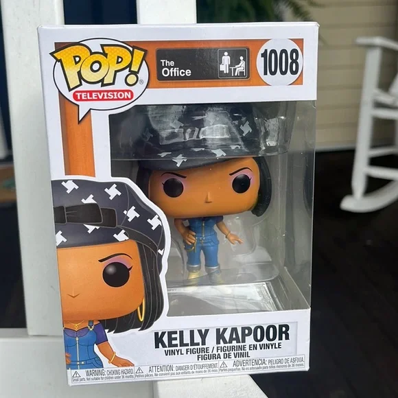 ☀️New! Funko Pop Kelly Kapoor The Office #1008 - Picture 1 of 4